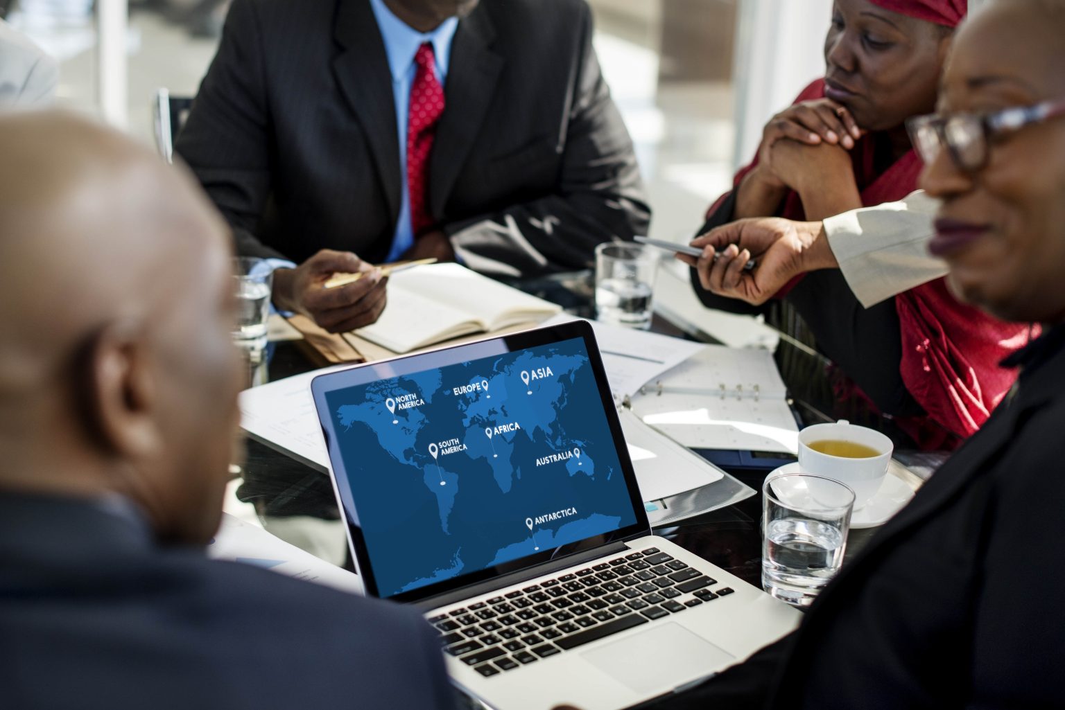 people-connected-to-global-communication-online-co-2025-02-10-04-30-04-utc (1)